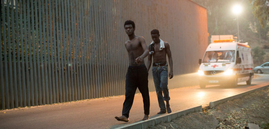 Cierran la frontera para mercancías de Ceuta por la presión migratoria