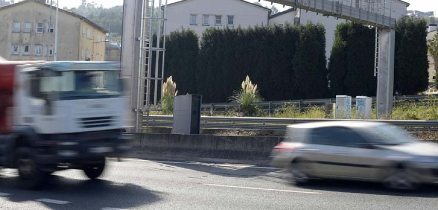 Los radares no consiguen reducir los siniestros en Alfonso Molina y A Pasaxe