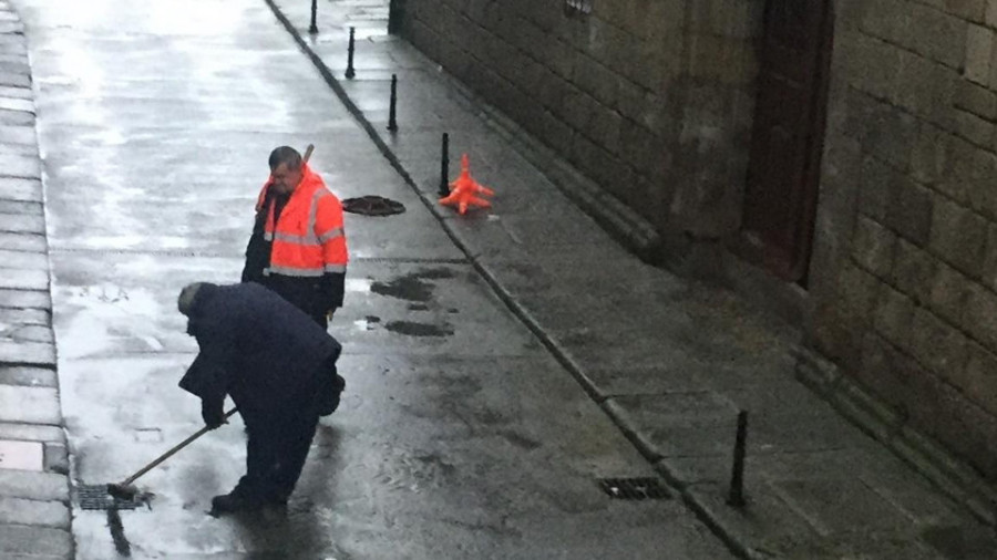 Betanzos supervisará las redes  de agua para resolver la causa de las inundaciones de As Monxas