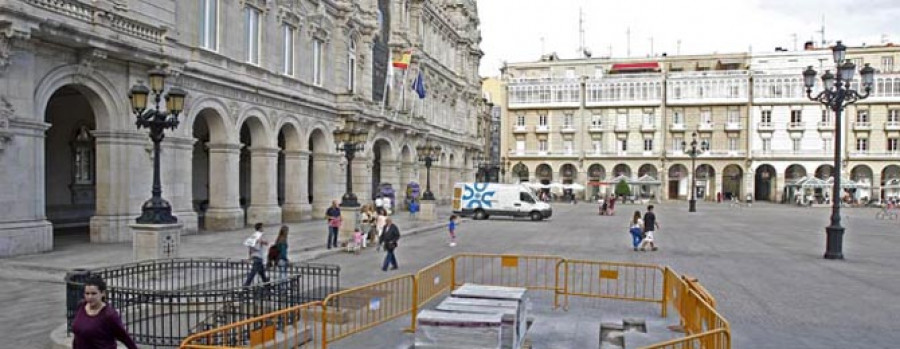 María Pita se somete a obras para mejorar su pavimento