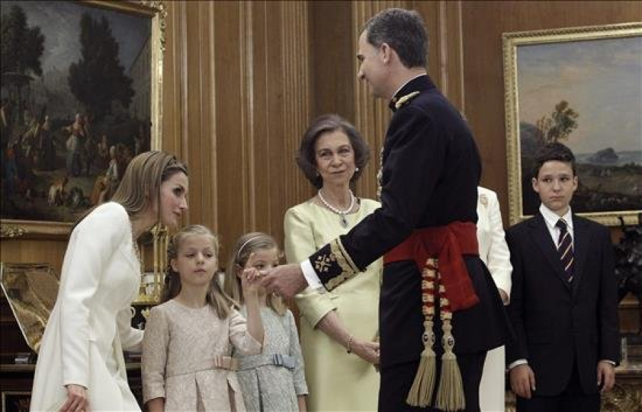 Felipe VI agradece a su madre "toda una vida al servicio de los españoles"