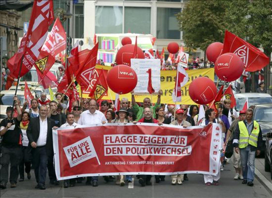 Miles de personas se manifiestan en Alemania para pedir una reforma laboral