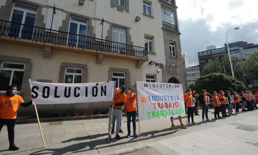 La Xunta urge una solución para Alcoa: “Solo nos quedan semanas”