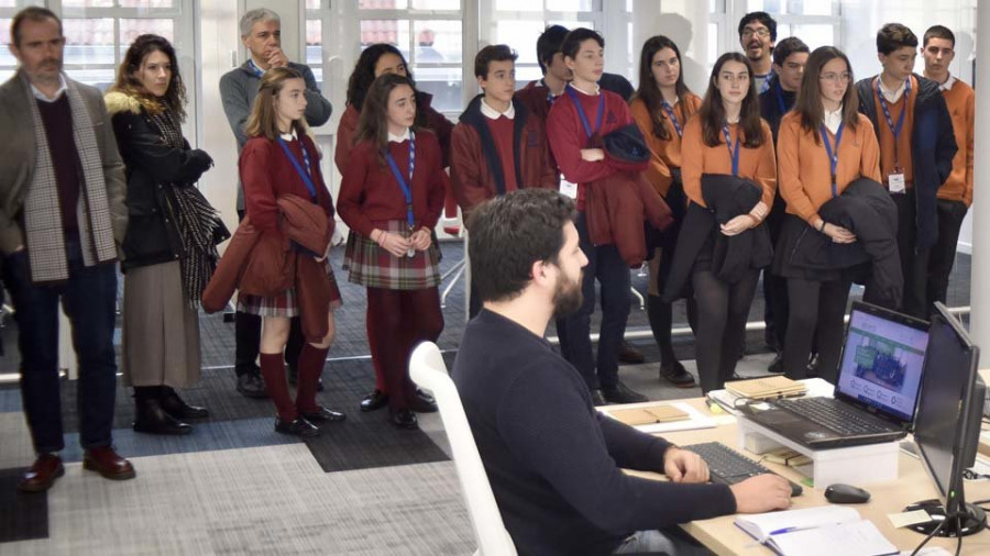 La primera Liga Intercolegial de Drones en España arranca con cuatro centros de la ciudad