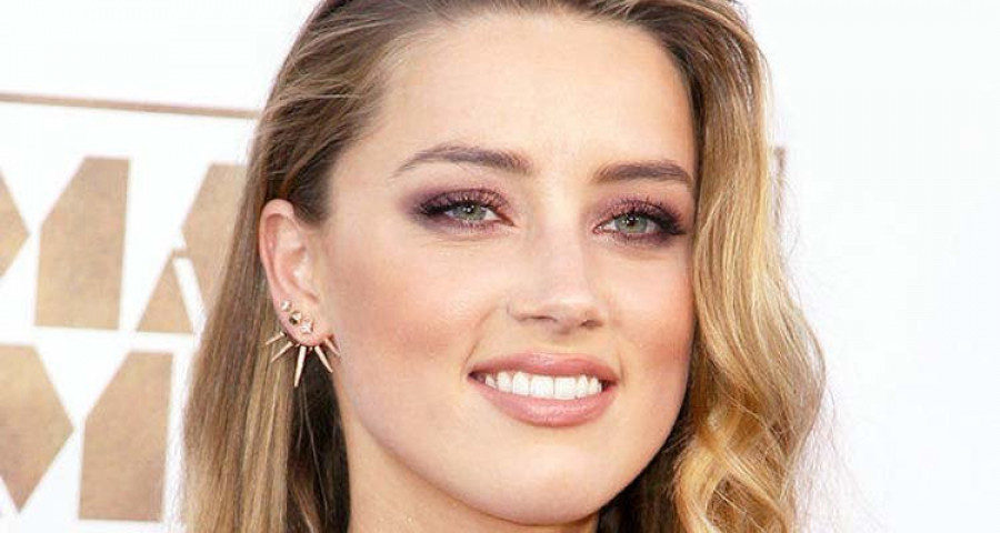 Amber Heard acusa a Johnny Depp de poner obstáculos para el divorcio