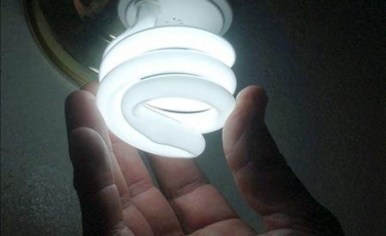 El precio de la luz baja este domingo un 12,8%