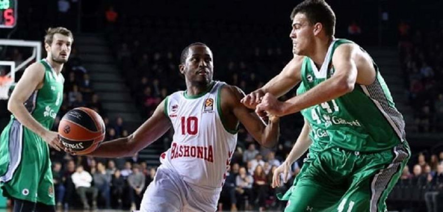 El Baskonia no encuentra su baloncesto en Estambul