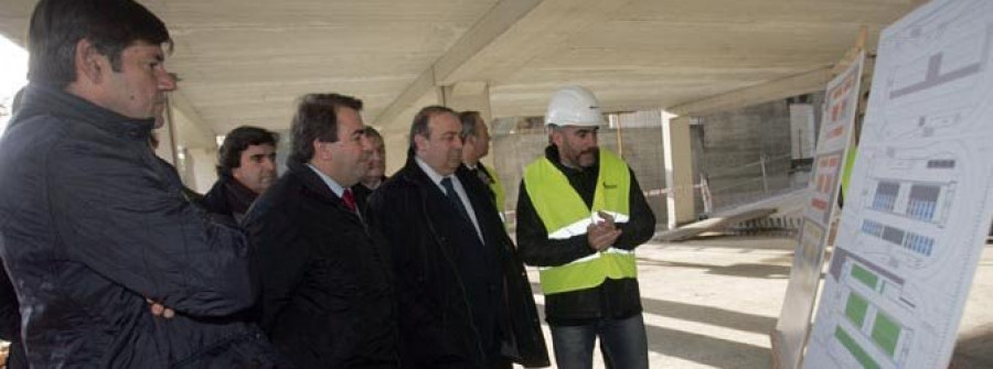 El aparcamiento del Materno dará servicio a unos 1.500 usuarios diarios