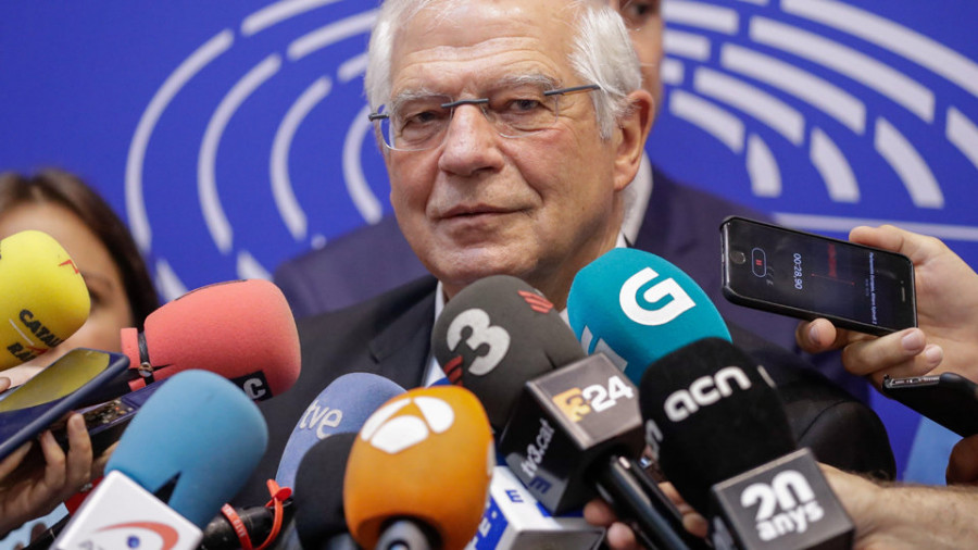 Borrell renuncia a ser eurodiputado para seguir en Exteriores en funciones por la incertidumbre sobre la investidura