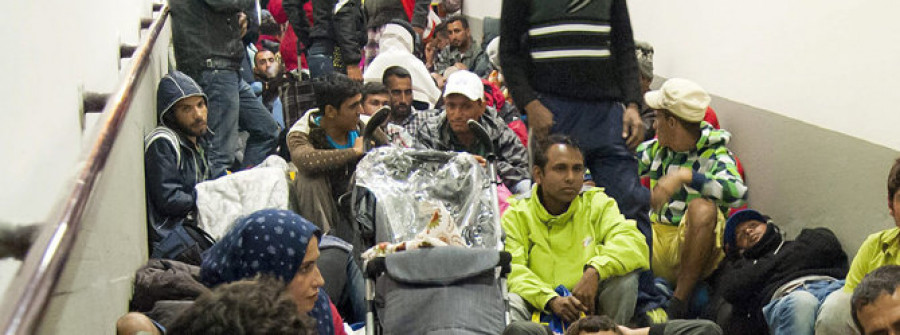 Rajoy apela a la coordinación entre administraciones para acoger asilados