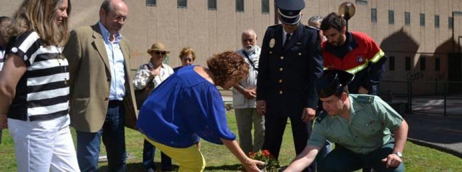 CAMBRE-Homenaje a las víctimas del terrorismo en la plaza de Miguel Ángel Blanco