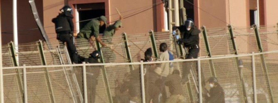 Unos 1.600 inmigrantes tratan de entrar en Melilla en seis asaltos en 72 horas