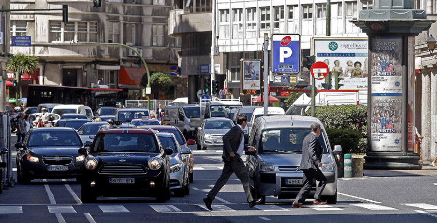 El parque de vehículos crece cuatro veces más rápido que la población