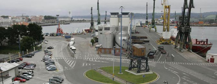 El Puerto cambia los usos de los muelles de Batería y Calvo Sotelo como prólogo de su urbanización