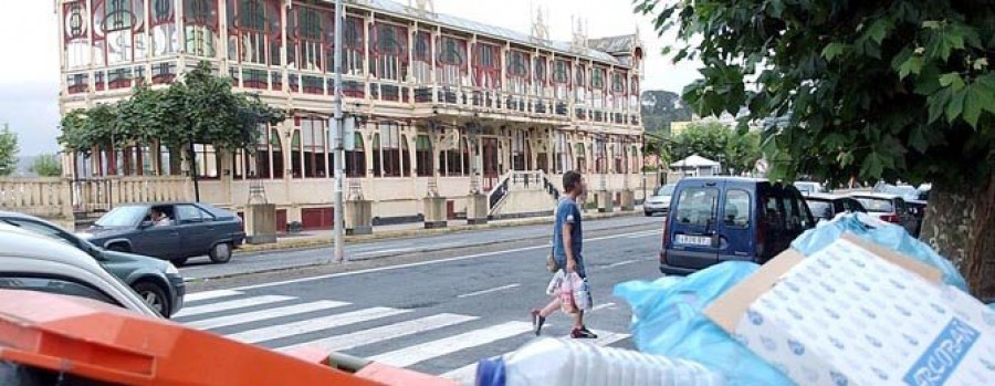 Sada sancionará a quien tire  la basura en los contenedores antes de las ocho de la tarde