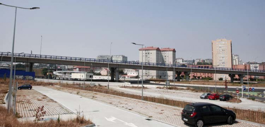 La Xunta denuncia 
el abandono del parking disuasorio por parte de la Marea