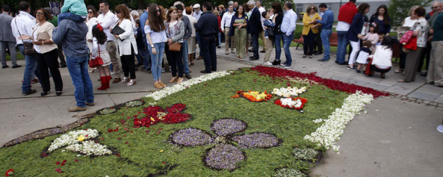 Arteixo se rinde a la devoción y la música en una nueva Festa das Flores