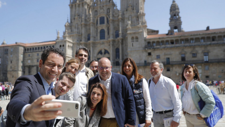 García Egea: “Si gana Sánchez, el AVE a Galicia va a estar en manos de Junqueras”