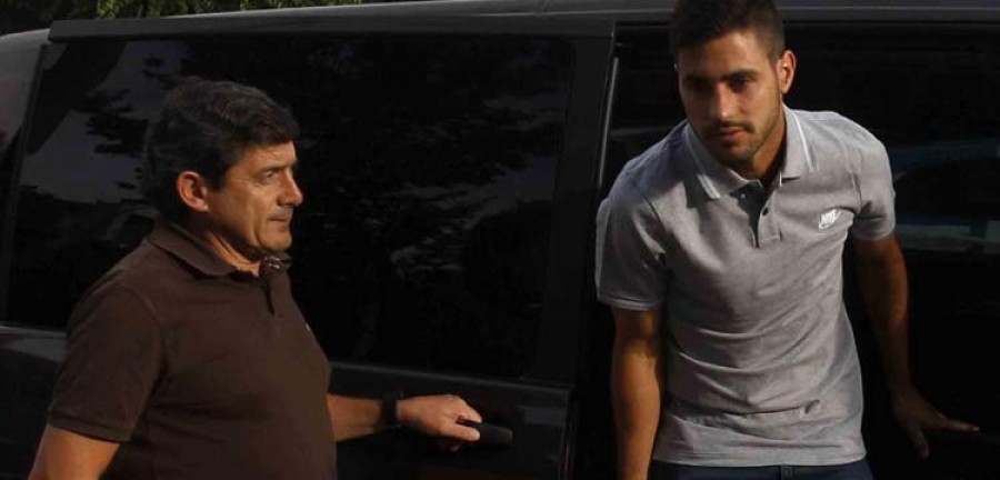 Carles Gil: “Se hizo larga la espera, pero merece la pena”