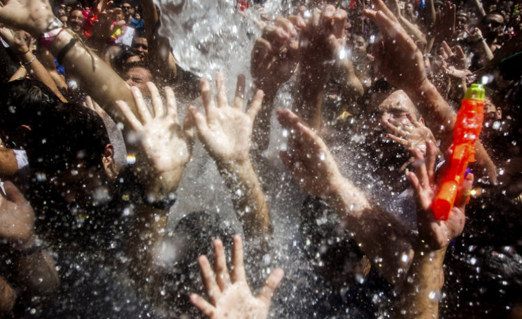 Renfe refuerza los servicios para disfrutar de la popular Festa da Auga