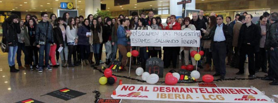 Alvedro sigue “en rojo”, pero supera  los balances de Lavacolla y Peinador