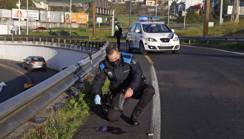 Las placas de hielo provocan un reguero de incidencias en la ciudad