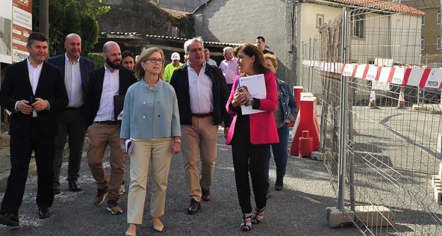 La reurbanización del entorno de la plaza de Curro do Corno se completará antes del verano