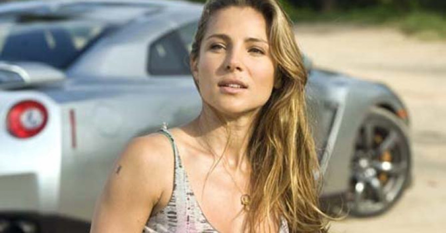 Elsa Pataky sigue disfrutando de su aventura por el Himalaya