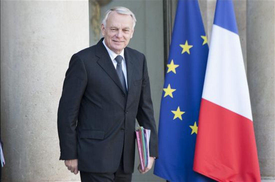 Francia subirá el IVA y reducirá 10.000 millones de euros de gasto público