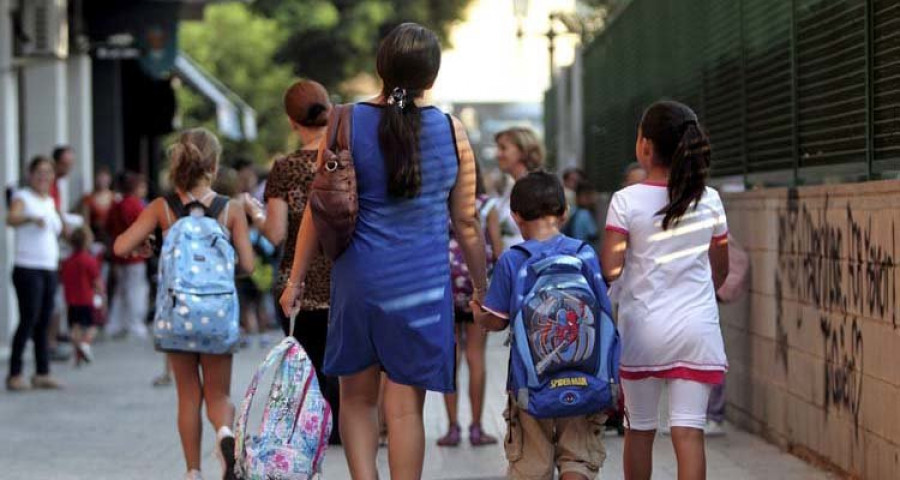 La conselleira de Educación admite que "no va a ser un curso fácil"