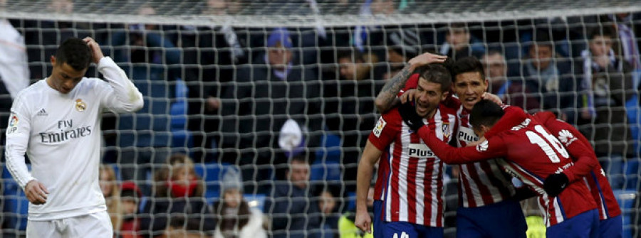 El Atlético sí quiere luchar por la Liga, mientras que el Madrid la tira