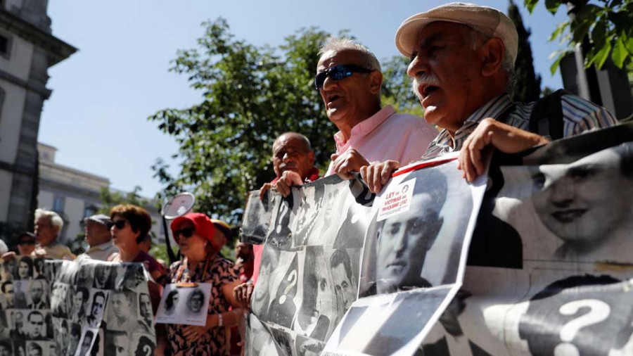 El Supremo suspende la exhumación de Franco hasta que dicte sentencia