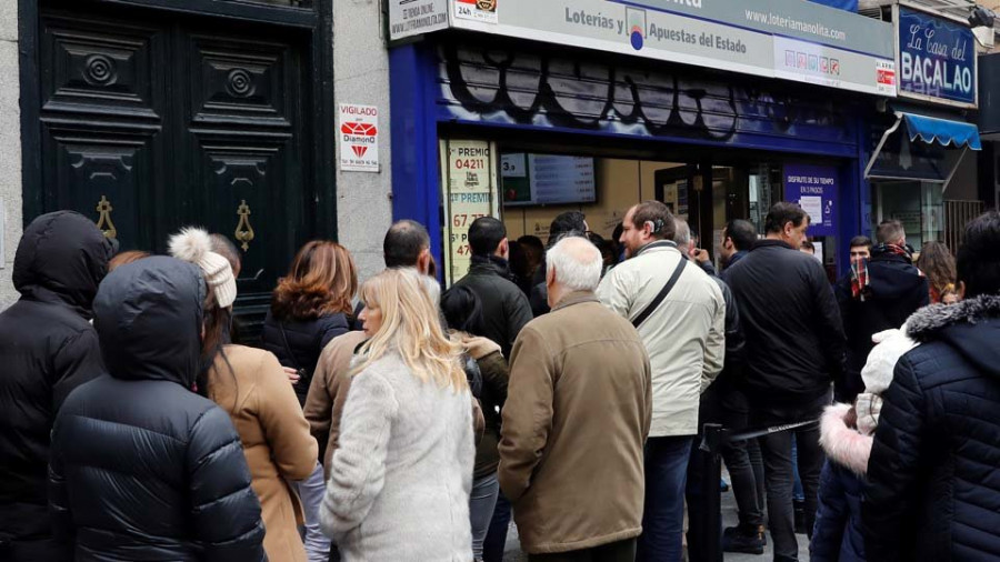 Los gallegos se gastarán  unos 68 euros de media  en la lotería de Navidad