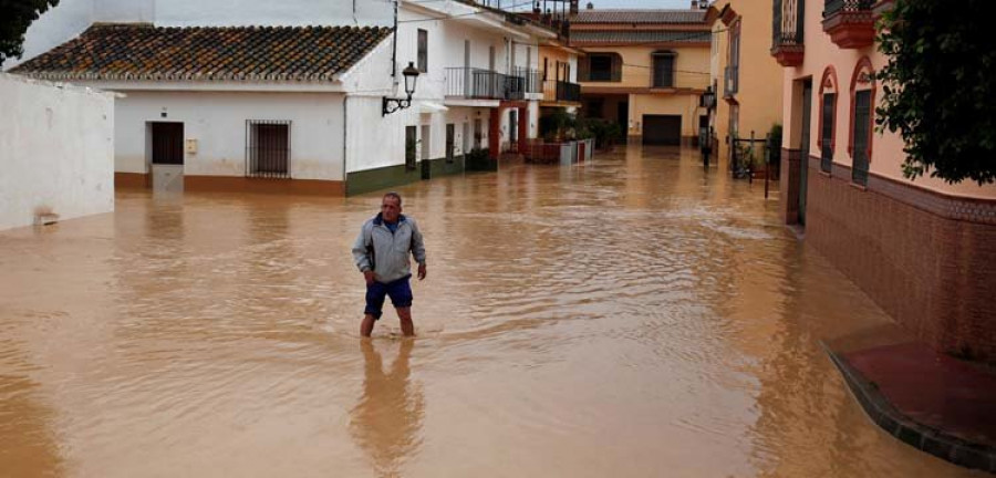 Mueren dos personas debido a las fuertes lluvias registradas durante todo el día en Andalucía