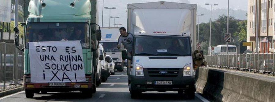 Los transportistas exigen a la Xunta que considere la devolución del impuesto sobre el gasóleo