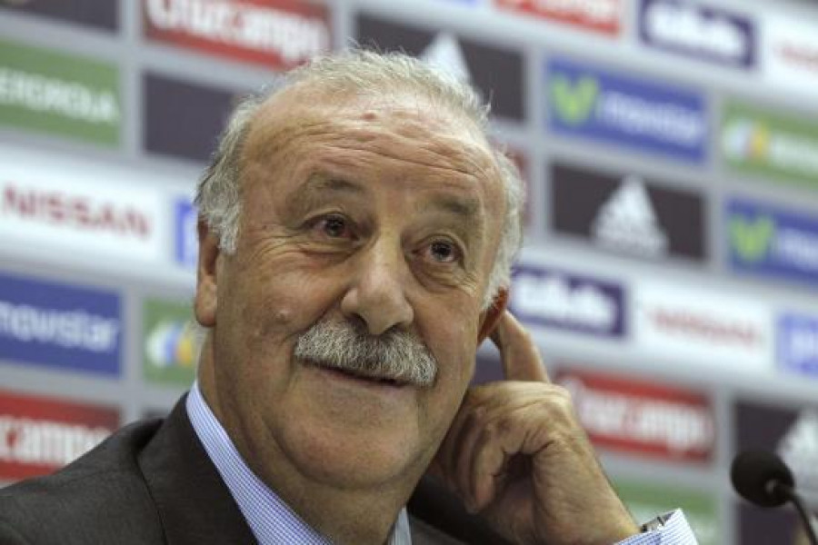 Del Bosque afirma que "es un orgullo defender el título de campeón del mundo en Brasil"