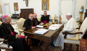 El papa afirma que no hay que pasar página sobre los abusos, sino buscar una reparación