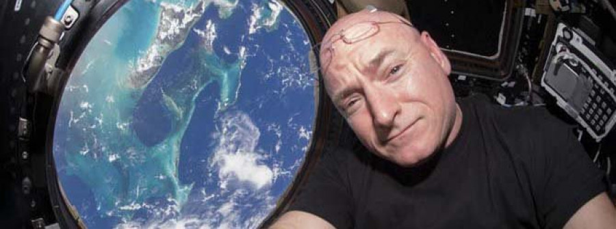 El astronauta Scott Kelly deja la NASA tras un año en órbita