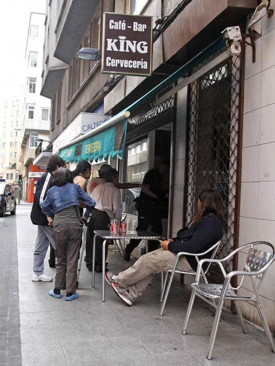 Los comerciantes de la calle Barcelona piden el cierre del bar donde fue degollado un cliente