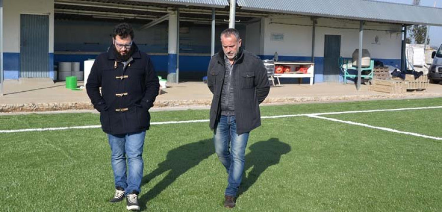 Cambre prevé que la mejora del campo de fútbol de Brexo Lema esté finalizada en febrero