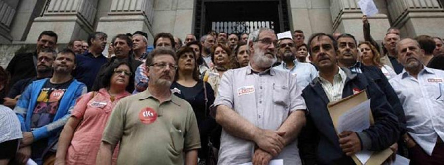 Unos cien sindicalistas se autoinculpan por defender los derechos laborales