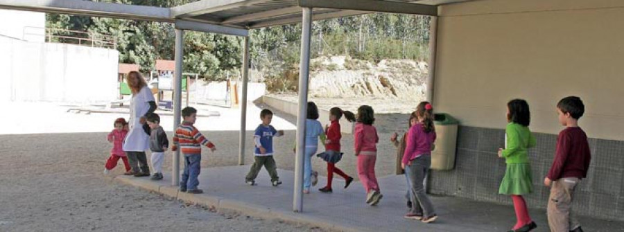 Educación designa a una profesora para dirigir el colegio de A Rabadeira