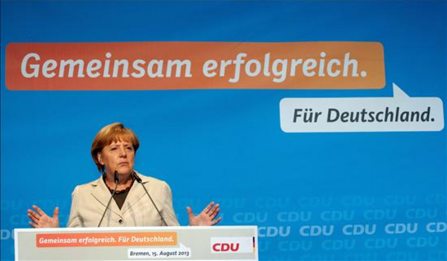 Merkel ve aún lejos el final de la crisis pese a los avances y pide paciencia