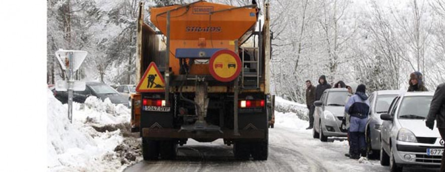 Galicia registra más de 500 rayos en doce horas y rachas de viento de 130 kilómetros por hora