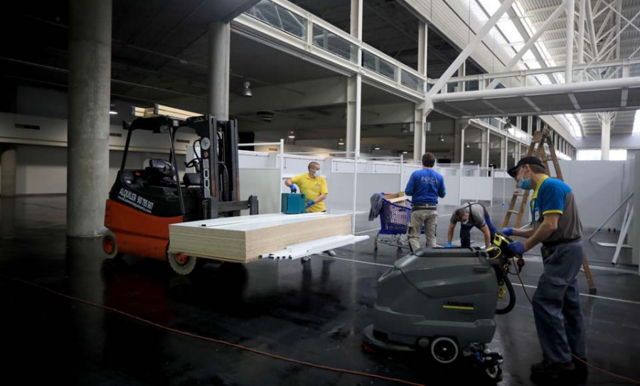 El hospital de campaña ya está  listo para funcionar en Expocoruña