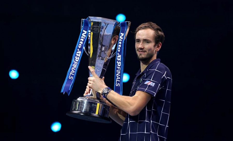 Medvedev se corona tras una remontada ante Thiem