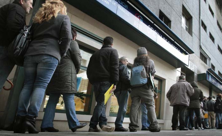 Galicia es, con Cantabria, la comunidad con una mayor caída del paro en marzo