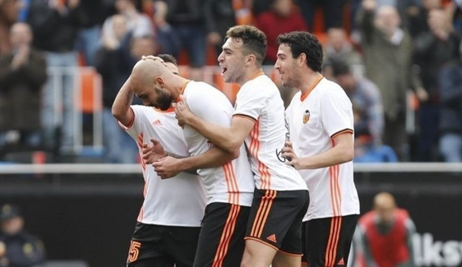 Orellana y Zaza resucitan al Valencia y el Celta hunde un poco más a Osasuna