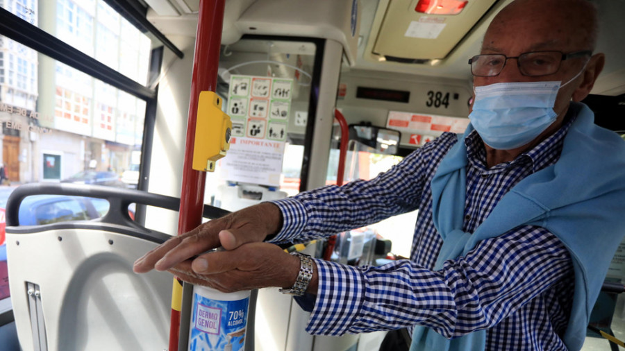 Los autobuses urbanos recuperan la totalidad de su servicio con medidas de seguridad y gel hidroalcohólico