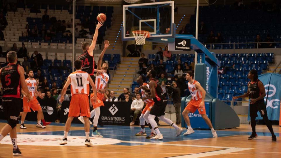 El Basquet Coruña cae con claridad en Palma